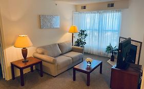 The Holistic Escape W/Fast Wifi & Free Parking